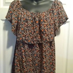 🍑 Torrid black & peach stretch floral top size 00